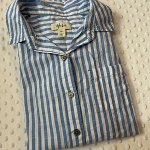 4/$20 Style & Co blue and white stripped long sleeved button down blouse